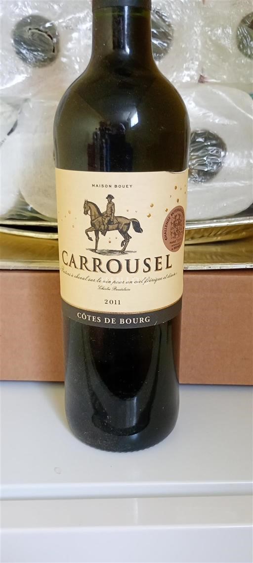 Bordeaux Côtes-de-bourg Maison Bouey Carrousel 2011