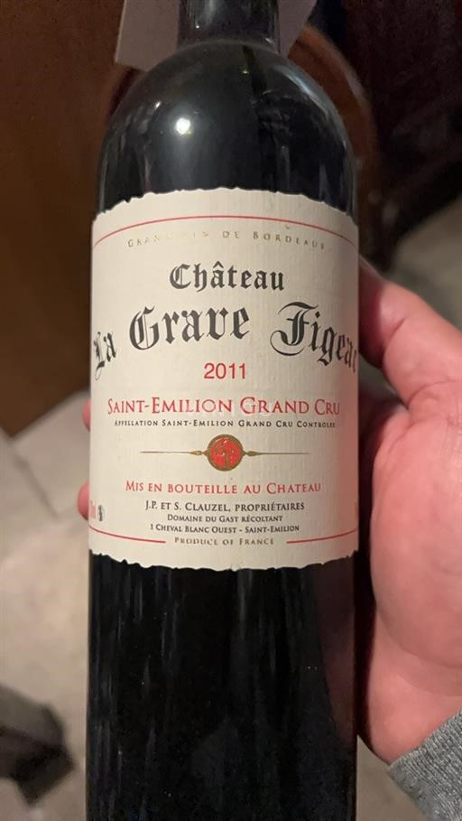 Bordeaux Saint-Émilion Château La Grave Figeac 2011