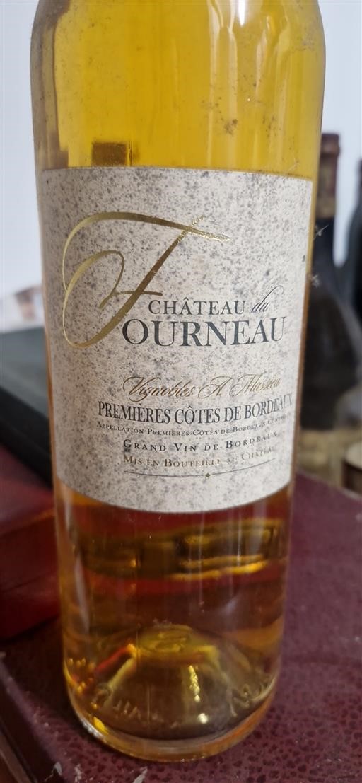 Bordeaux Premières-Côtes-de-Bordeaux Château Tourneau Ei vuosikertaa