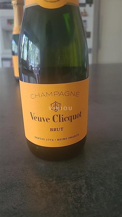 Champagne Veuve Clicquot Brut Non-Vintage