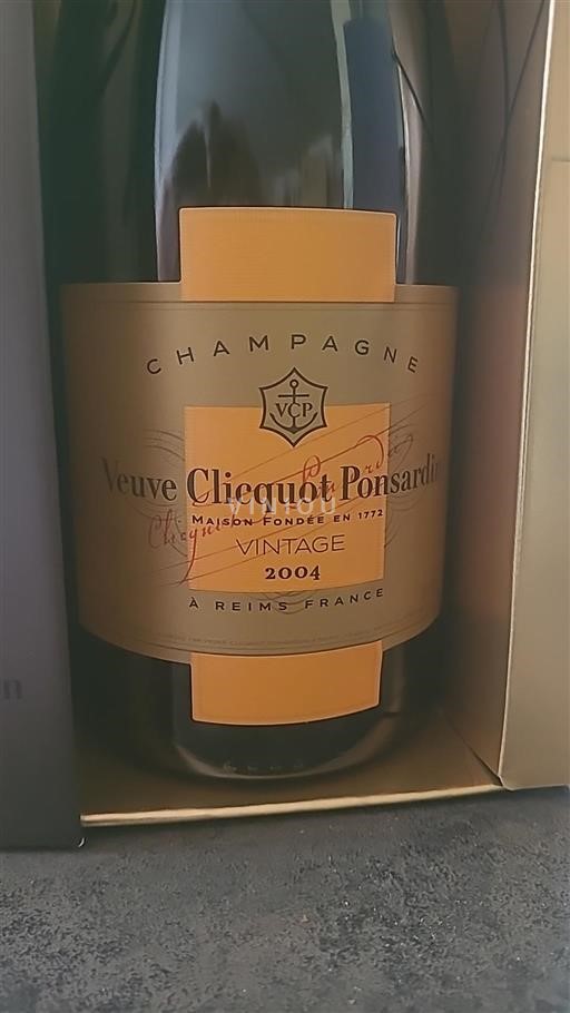 Champagne Veuve Clicquot Ponsardin Vintage 2004