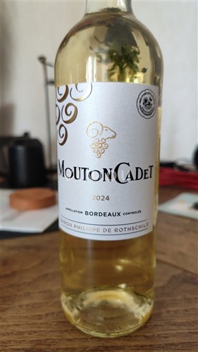 Bordeaux Mouton Cadet 2024