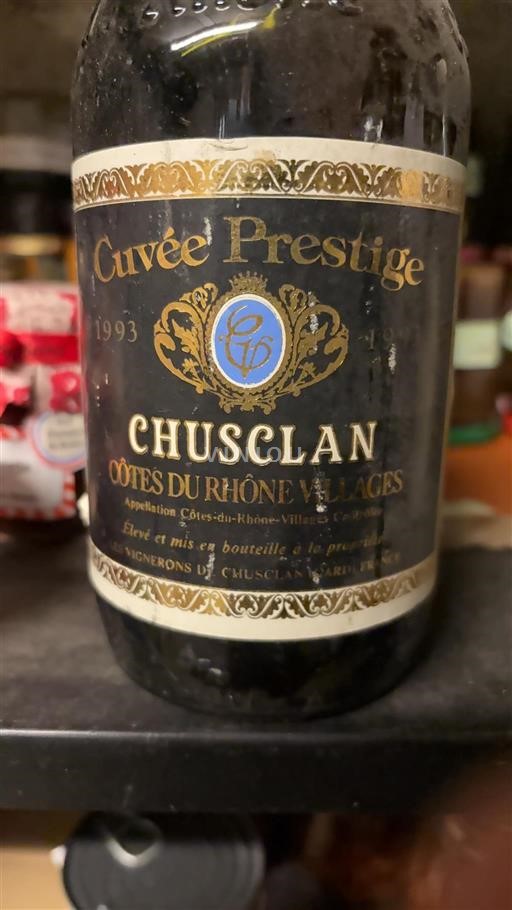 Vin Rouge sec Cuvée Prestige Les Vignerons de Chusclan 1993 France Vallée du Rhône Côtes-du-rhône-villages AOC
