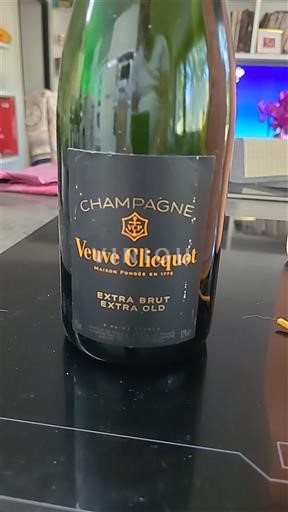 Champagne Veuve Clicquot Extra Brut Extra Old Non-Vintage