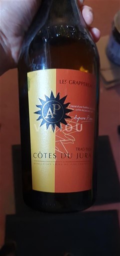 Jura Côtes du Jura Les Grappes Tradition Ei vuosikertaa