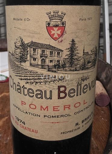 Vin Rouge sec Château Bellevue 1974 France Bordeaux Pomerol AOC