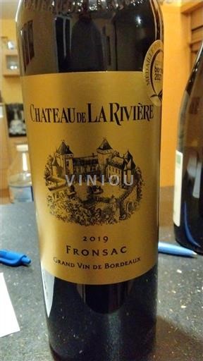 Vin Rouge sec Château La Rivière 2019 France Bordeaux Fronsac AOC
