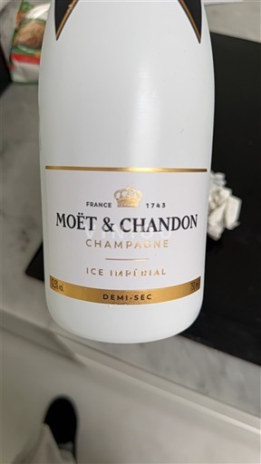 Champagne Sâm-panh Moët & Chandon Ice Impérial Không niên vụ