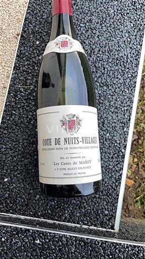 Burgundi Côte de Nuits -kylät Les Caves de Marly 1995