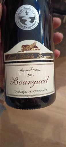 Thung lũng sông Loire Bourgueil Domaine Des Chesnaies Prestige 2017