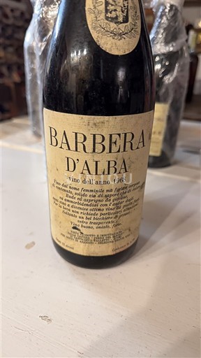 Piemonte Barbera d'Alba Pierre del barolo 1968