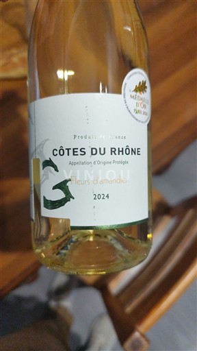 Rona dolina Côtes-du-Rhône Fleurs amandier 2024