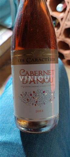 Thung lũng sông Loire Cabernet-d'Anjou Les Caractères 2013