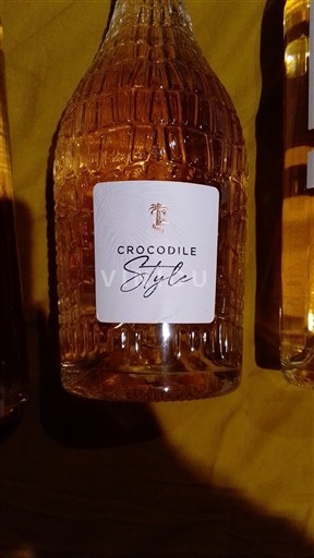 Provence, Ala-Rhônen laakso, Korsika Méditerranée Crocodile Style 2024