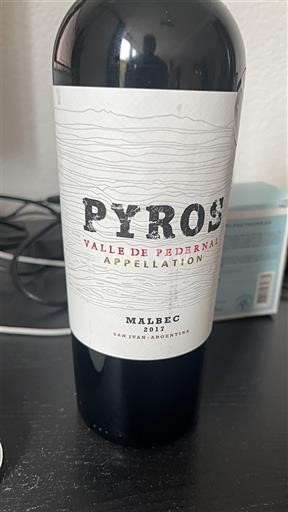 San Juan Không được chỉ định Pyros 2017
