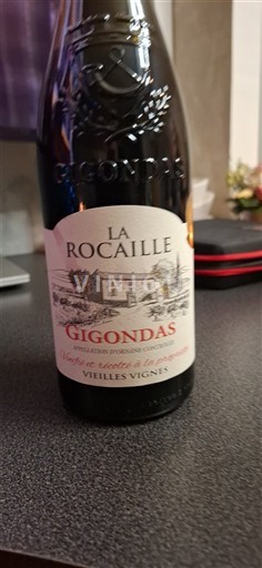 Rona dolina Gigondas La Rocaille Vieilles Vignes Neleten.