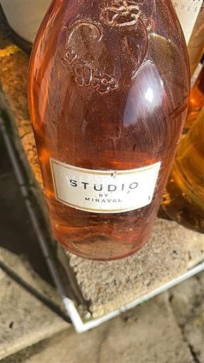 Vin Rosé sec Studio by Miraval Miraval Non millésimé France Provence, basse vallée du Rhône, Corse Méditerranée IGP