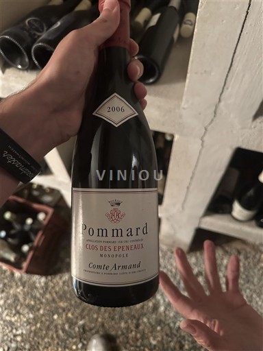 Burgundi Pommard Premier Cru Comte Armand Clos des Epeneaux Monopole 2006