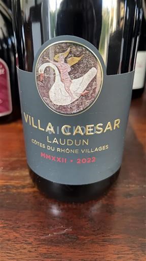 Údolí Rhôny Côtes-du-Rhône-villages Villa Caesar Laudun 2022