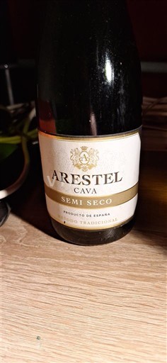 Catalonia Cava Arestel Không niên vụ