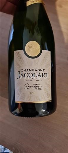 Shampanjë Jacquart Signature Jo Viti