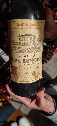 Bordeaux Haut-Médoc Cru Bourgeois Château Tour du Haut-Moulin 1982