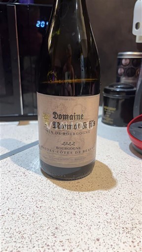 Burgundija Hautes Côtes de Beaune Domaine Mommot & Fils 2022