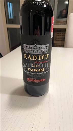 Campania Taurasi Mastroberardino Radici 2019