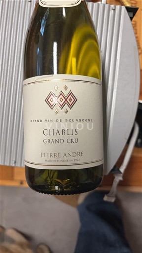 Burgundi Chablis Grand Cru Pierre André Ei vuosikertaa