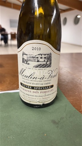 Beaujolais Moulin-à-vent Domaine Des Perelles Spéciale 2010