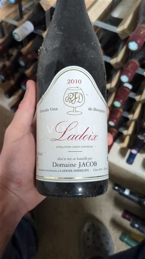 Burgundija Ladoix Domaine Jacob 2010