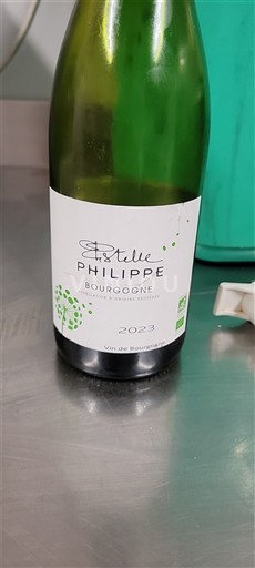Burgundsko Estelle Philippe 2023
