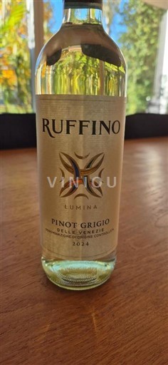 Wines of Veneto Delle Venezie Ruffino Lumina 2022