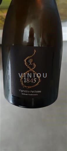 Loire Valley Crémant de Loire Vignoble Petiteau 1845 Non-Vintage