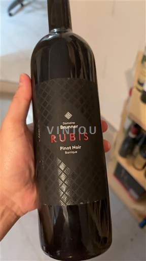 Neuchâtel Neuchâtel AOC Domaine Brunner Rubis Không niên vụ