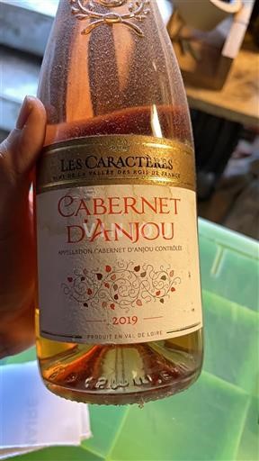 Thung lũng sông Loire Cabernet-d'Anjou Les Caractères 2019