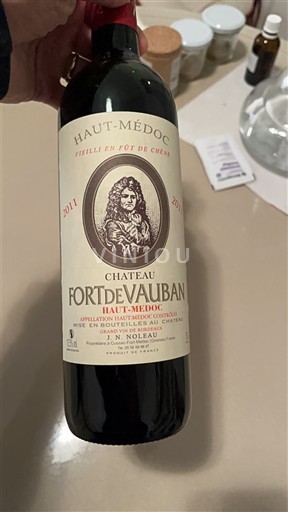 Bordeaux Haut-Médoc Château Fort de Vauban 2011