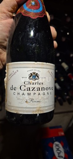 Šampanja Šampanjec Charles de Cazanove Neleten.