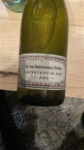 Falcko Falc. Dr. von Bassermann-Jordan Sauvignon Blanc 2011