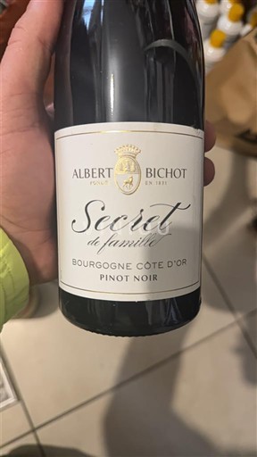 Burgundy Burgundy Côte d'Or Albert Bichot Secret de Famille Non-Vintage
