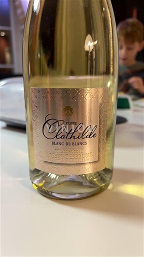 Šampanja Šampanjec Robert Desbrosse Clothilde Neleten.