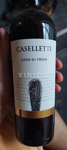 Wijnen Rouge sec Nero di Troia Caselletti 2022 Italië Puglia Niet gespecificeerd DOC