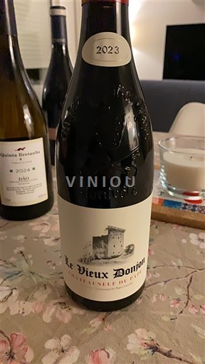 Thung lũng Rhône Châteauneuf-du-pape Le Vieux Donjon 2023