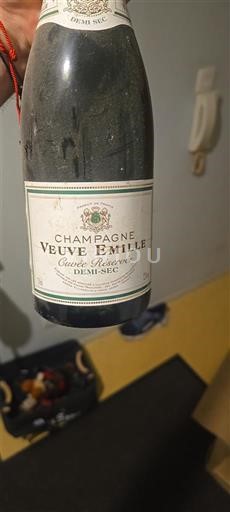 Champagne Sâm-panh Veuve Emille Réserve Không niên vụ