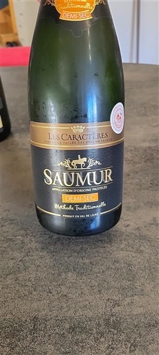Loire Valley Saumur Les Caractères Non-Vintage