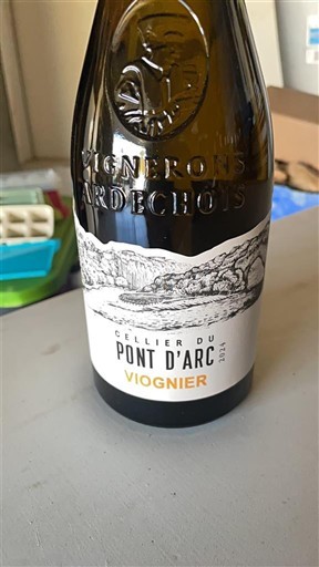 Alpe in reke Rona Ardeška. Cellier du Pont Arc 2024