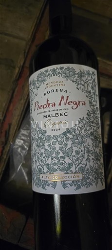 Mendoza Valle de Uco Bodega Piedra Negra Alta Colección 2024