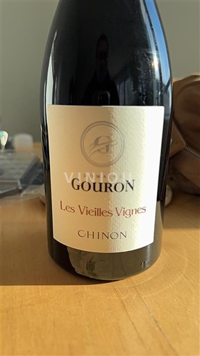 Thung lũng sông Loire Chinon Domaine Gouron Les Vieilles Vignes Không niên vụ
