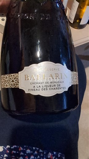 Bordeaux Bordeauxin crémant Ballarin Réserve Ei vuosikertaa