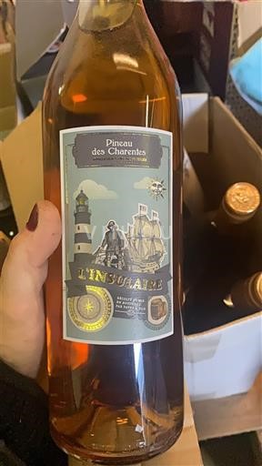 Poitou-Charentes Pineau des Charentes Famille Favre L’Insulaire Neleten.